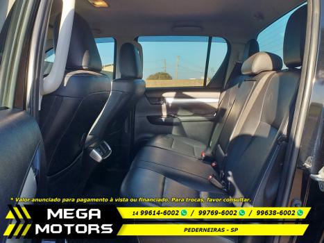 TOYOTA Hilux Caminhonete 2.8 16V SRV 4X4 DIESEL CABINE DUPLA AUTOMTICO, Foto 11