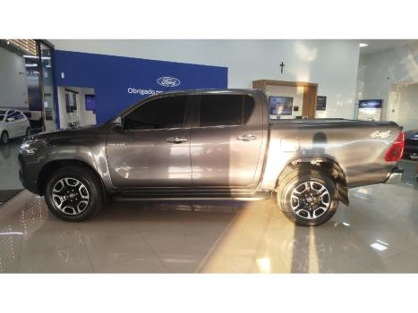 TOYOTA Hilux Caminhonete 2.8 16V SRX LIMITED 4X4 TURBO DIESEL CABINE DUPLA AUTOMTICO, Foto 8
