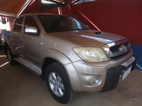 TOYOTA Hilux Caminhonete 3.0 4P 4X4 SRV TURBO DIESEL CABINE DUPLA, Foto 2