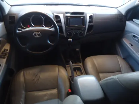 TOYOTA Hilux Caminhonete 3.0 4P 4X4 SRV TURBO DIESEL CABINE DUPLA, Foto 4