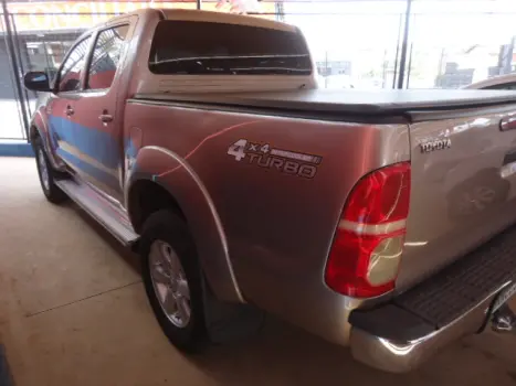 TOYOTA Hilux Caminhonete 3.0 4P 4X4 SRV TURBO DIESEL CABINE DUPLA, Foto 6