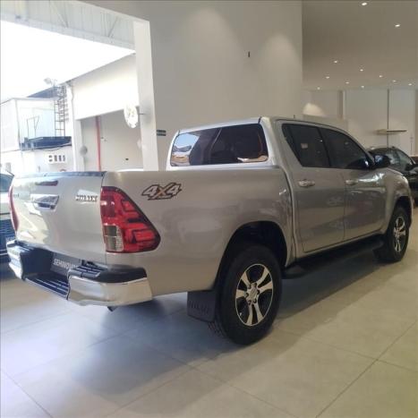 TOYOTA Hilux Caminhonete 2.8 16V 4P SR 4X4 DIESEL CABINE DUPLA AUTOMTICO, Foto 4