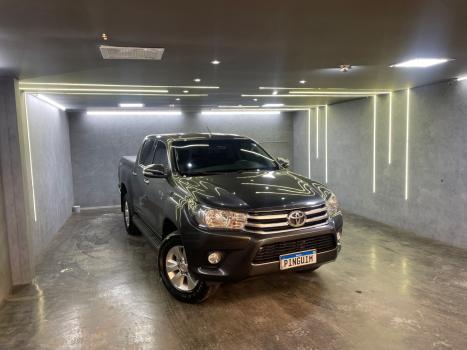 TOYOTA Hilux Caminhonete 2.7 16V 4P SRV FLEX 4X4  CABINE DUPLA AUTOMTICO, Foto 1