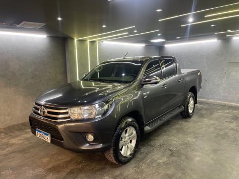 TOYOTA Hilux Caminhonete 2.7 16V 4P SRV FLEX 4X4  CABINE DUPLA AUTOMTICO, Foto 2