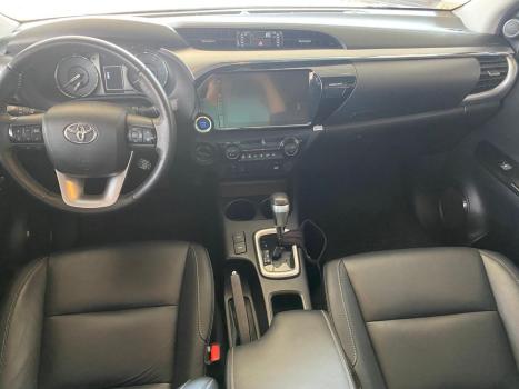 TOYOTA Hilux Caminhonete 2.8 16V SRV 4X4 DIESEL CABINE DUPLA AUTOMTICO, Foto 5