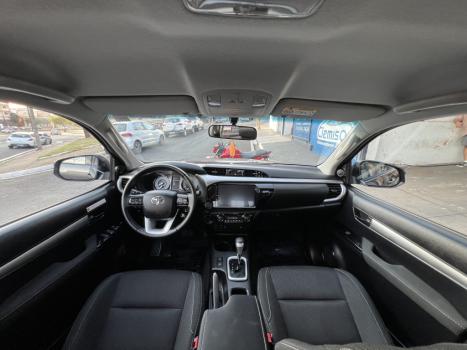 TOYOTA Hilux Caminhonete 2.8 16V 4P SR 4X4 DIESEL CABINE DUPLA AUTOMTICO, Foto 6