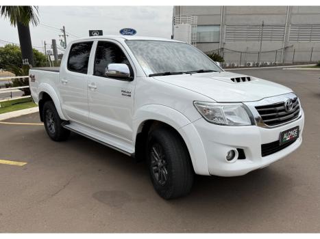 TOYOTA Hilux Caminhonete 3.0 4P 4X4 SRV TURBO DIESEL TOP CABINE DUPLA AUTOMTICO, Foto 2