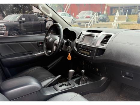 TOYOTA Hilux Caminhonete 3.0 4P 4X4 SRV TURBO DIESEL TOP CABINE DUPLA AUTOMTICO, Foto 7