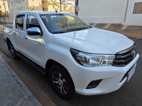 TOYOTA Hilux Caminhonete 2.8 16V  LOW M4FD 4X4 TURBO DIESEL CABINE DUPLA, Foto 6