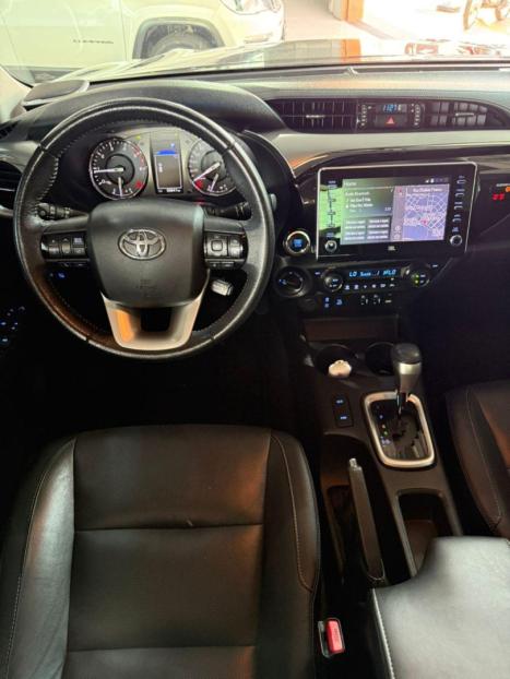TOYOTA Hilux Caminhonete 2.8 16V 4P SRX DIESEL CABINE DUPLA, Foto 13
