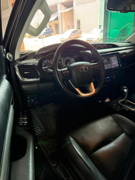 TOYOTA Hilux Caminhonete 2.8 16V 4P SRX DIESEL CABINE DUPLA, Foto 16