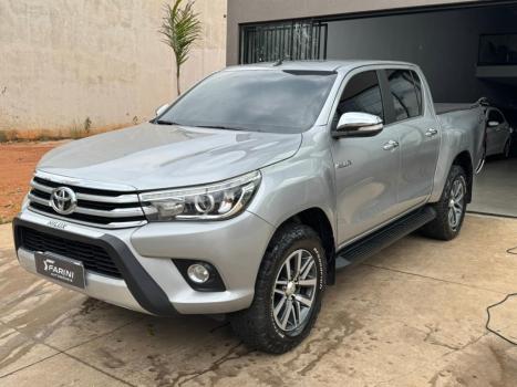 TOYOTA Hilux Caminhonete 3.0 4P 4X4 SRV TURBO DIESEL TOP CABINE DUPLA AUTOMTICO, Foto 1