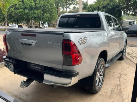 TOYOTA Hilux Caminhonete 3.0 4P 4X4 SRV TURBO DIESEL TOP CABINE DUPLA AUTOMTICO, Foto 4