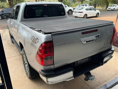 TOYOTA Hilux Caminhonete 3.0 4P 4X4 SRV TURBO DIESEL TOP CABINE DUPLA AUTOMTICO, Foto 6