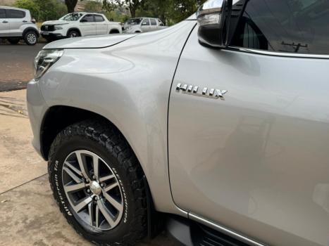 TOYOTA Hilux Caminhonete 3.0 4P 4X4 SRV TURBO DIESEL TOP CABINE DUPLA AUTOMTICO, Foto 7