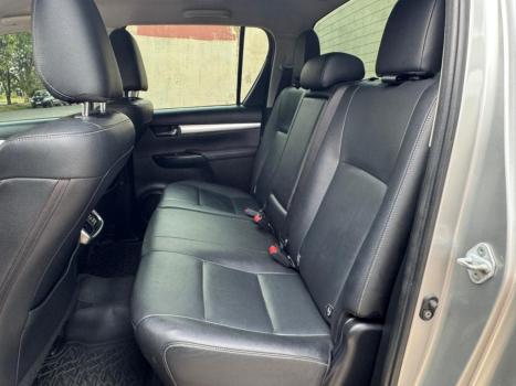 TOYOTA Hilux Caminhonete 3.0 4P 4X4 SRV TURBO DIESEL TOP CABINE DUPLA AUTOMTICO, Foto 10