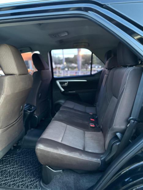 TOYOTA Hilux SW4 2.7 16V 4P FLEX SR 7 LUGARES AUTOMTICO, Foto 7