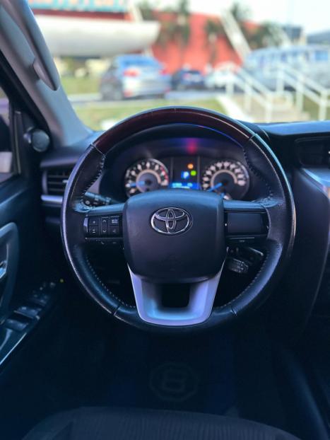 TOYOTA Hilux SW4 2.7 16V 4P FLEX SR 7 LUGARES AUTOMTICO, Foto 8