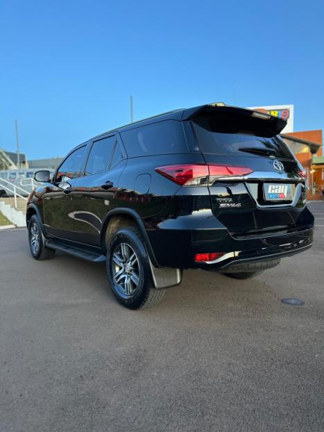 TOYOTA Hilux SW4 2.7 16V 4P FLEX SR 7 LUGARES AUTOMTICO, Foto 10
