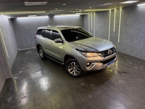 TOYOTA Hilux SW4 2.7 16V 4P FLEX SR 7 LUGARES AUTOMTICO, Foto 1