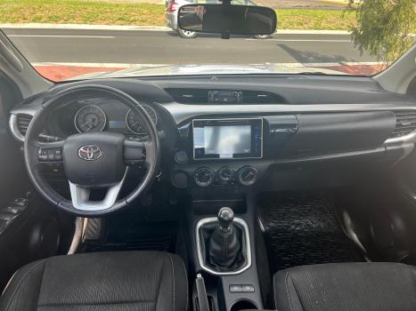 TOYOTA Hilux SW4 2.7 16V 4P SR FLEX, Foto 10