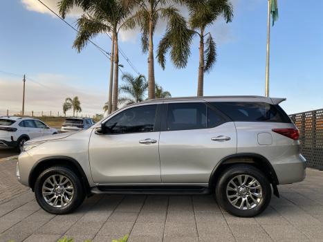 TOYOTA Hilux SW4 2.7 16V 4P FLEX SRV 7 LUGARES AUTOMTICO, Foto 8