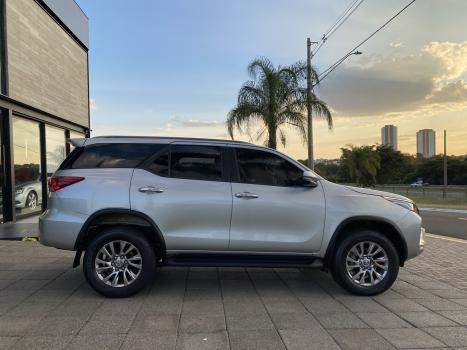 TOYOTA Hilux SW4 2.7 16V 4P FLEX SRV 7 LUGARES AUTOMTICO, Foto 10