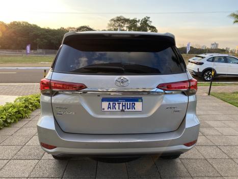 TOYOTA Hilux SW4 2.7 16V 4P FLEX SRV 7 LUGARES AUTOMTICO, Foto 11