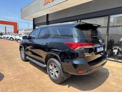 TOYOTA Hilux SW4 2.7 16V 4P FLEX SR 7 LUGARES AUTOMTICO, Foto 7