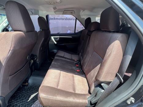 TOYOTA Hilux SW4 2.7 16V 4P FLEX SR 7 LUGARES AUTOMTICO, Foto 8