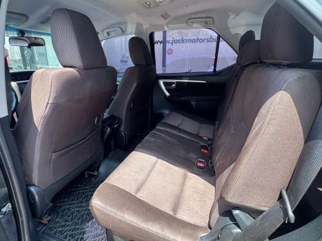 TOYOTA Hilux SW4 2.7 16V 4P FLEX SR 7 LUGARES AUTOMTICO, Foto 10