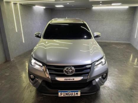 TOYOTA Hilux SW4 2.8 4P 4X4 TURBO DIESEL, Foto 3