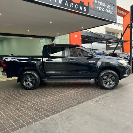 TOYOTA Hilux SW4 2.8 4P SRX 4X4 TURBO DIESEL AUTOMTICO, Foto 3