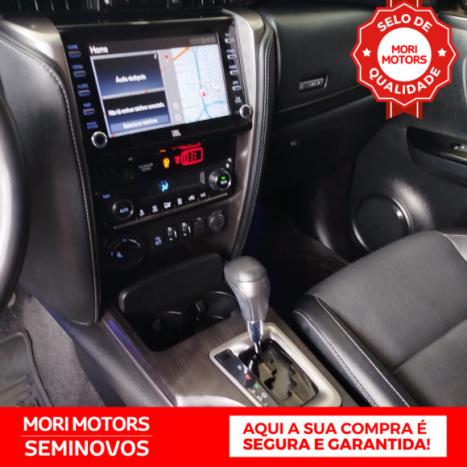 TOYOTA Hilux SW4 2.8 16V 4P SRX 4X4 7 LUGARES TURBO DIESEL AUTOMTICO, Foto 9