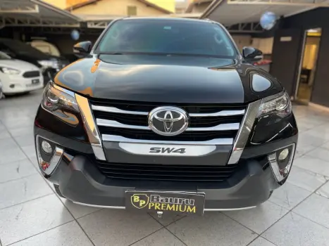 TOYOTA Hilux SW4 2.8 4P SRX 4X4 TURBO DIESEL AUTOMTICO, Foto 11