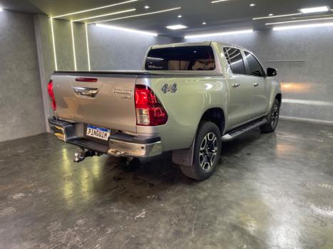 TOYOTA Hilux SW4 2.8 4P SRX 4X4 TURBO DIESEL AUTOMTICO, Foto 5