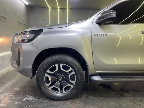 TOYOTA Hilux SW4 2.8 4P SRX 4X4 TURBO DIESEL AUTOMTICO, Foto 17