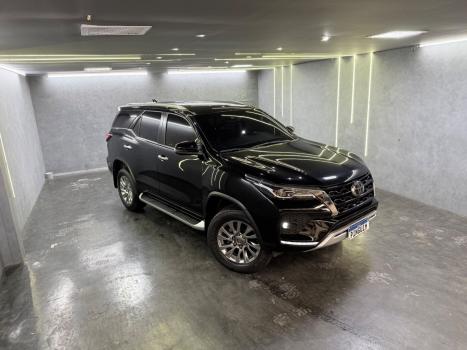 TOYOTA Hilux SW4 2.8 16V 4P SRX 4X4 7 LUGARES TURBO DIESEL AUTOMTICO, Foto 1