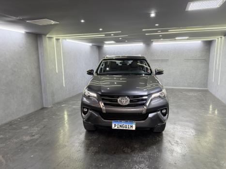 TOYOTA Hilux SW4 2.8 16V 4P SRX 4X4 7 LUGARES TURBO DIESEL AUTOMTICO, Foto 2