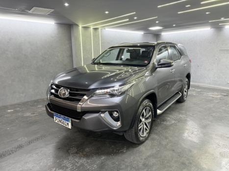 TOYOTA Hilux SW4 2.8 16V 4P SRX 4X4 7 LUGARES TURBO DIESEL AUTOMTICO, Foto 6