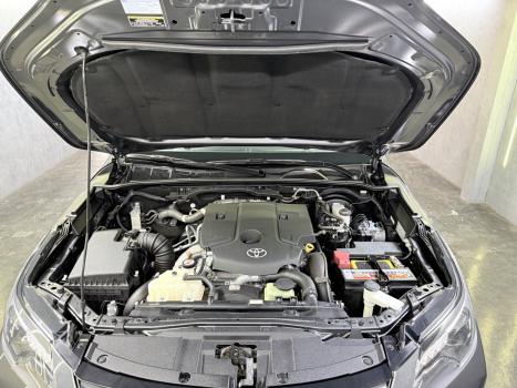 TOYOTA Hilux SW4 2.8 16V 4P SRX 4X4 7 LUGARES TURBO DIESEL AUTOMTICO, Foto 16