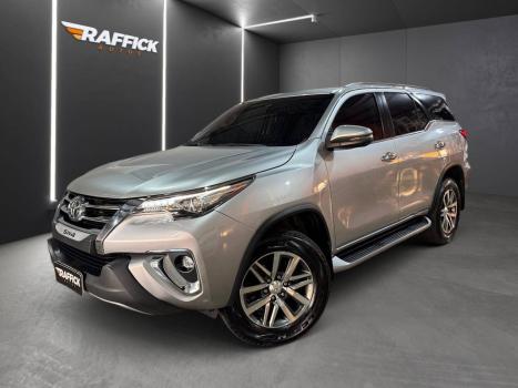 TOYOTA Hilux SW4 2.8 16V 4P SRX 4X4 7 LUGARES TURBO DIESEL AUTOMTICO, Foto 1