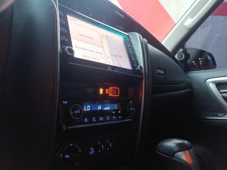 TOYOTA Hilux SW4 2.8 16V 4P SRX 4X4 7 LUGARES TURBO DIESEL AUTOMTICO, Foto 12