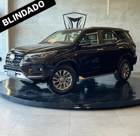 TOYOTA Hilux SW4 2.8 16V 4P SRX 4X4 7 LUGARES TURBO DIESEL AUTOMTICO, Foto 1