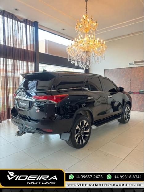 TOYOTA Hilux SW4 2.8 16V 4P SRX 4X4 7 LUGARES TURBO DIESEL AUTOMTICO, Foto 6