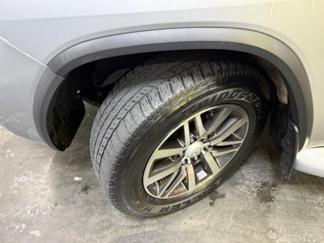 TOYOTA Hilux SW4 2.8 4P SRX 4X4 TURBO DIESEL AUTOMTICO, Foto 13