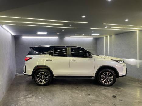 TOYOTA Hilux SW4 2.8 4P SRX 4X4 DIAMOND 7 LUGARES TURBO DIESEL AUTOMTICO, Foto 5