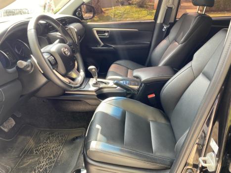 TOYOTA Hilux SW4 2.8 16V 4P SRX 4X4 7 LUGARES TURBO DIESEL AUTOMTICO, Foto 8