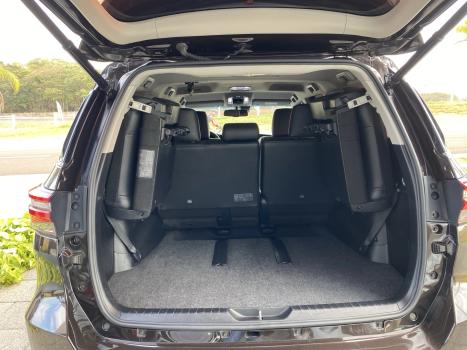 TOYOTA Hilux SW4 2.8 16V 4P SRX 4X4 7 LUGARES TURBO DIESEL AUTOMTICO, Foto 16