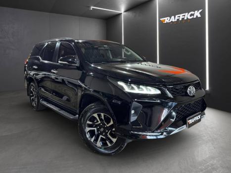 TOYOTA Hilux SW4 2.8 16V 4P SRX 4X4 7 LUGARES TURBO DIESEL AUTOMTICO, Foto 2